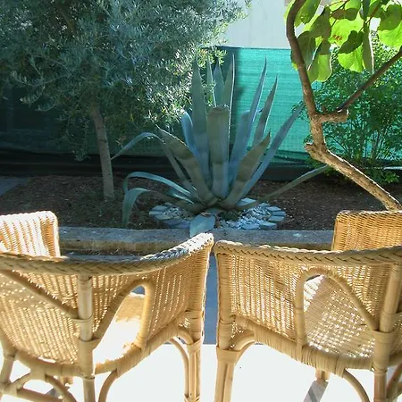 Diana's Place Пула